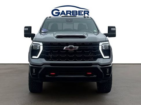 Used 2024 Chevrolet Silverado 2500 ZR2 w/ Technology Package AWD/4WD image 8
