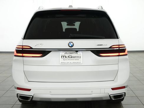 Used 2024 BMW X7 xDrive40i w/ Premium Package AWD/4WD image 5
