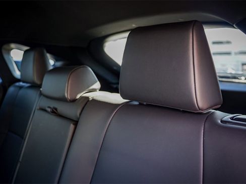 Used 2024 Toyota Venza LE image 26