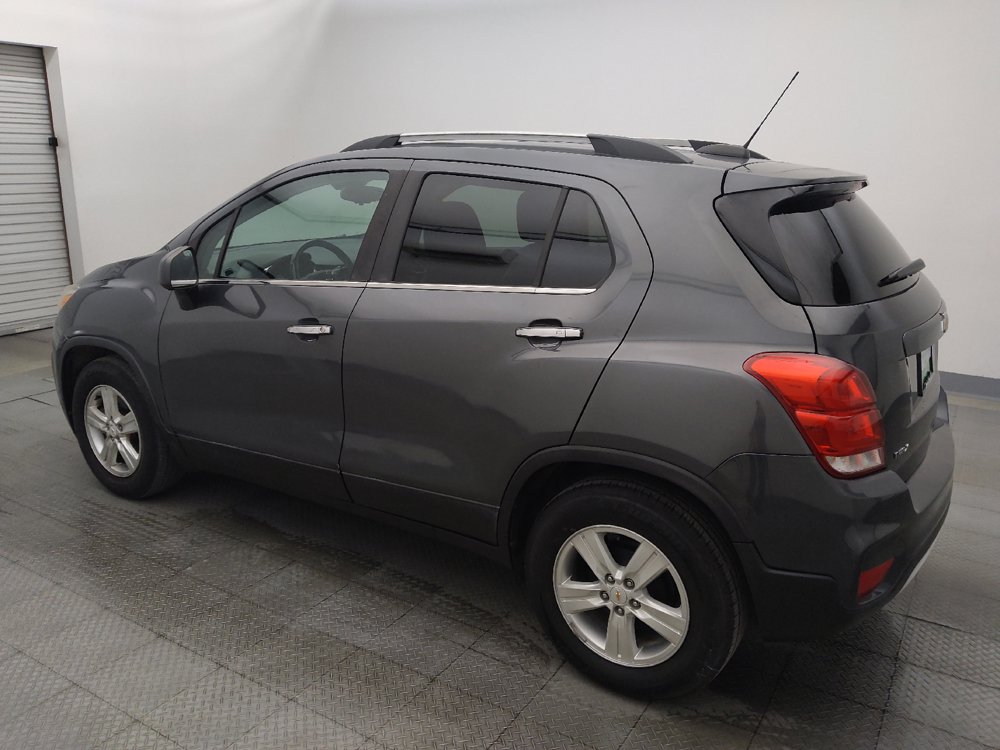 Used 2017 Chevrolet Trax LT w/ LT Convenience Package FWD image 3