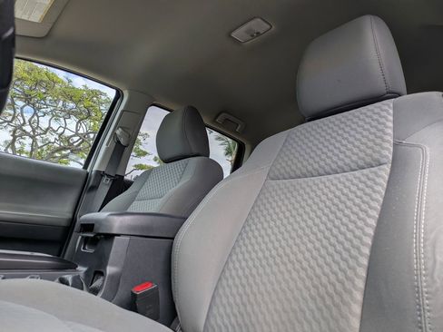 Used 2021 Toyota Tacoma SR image 14