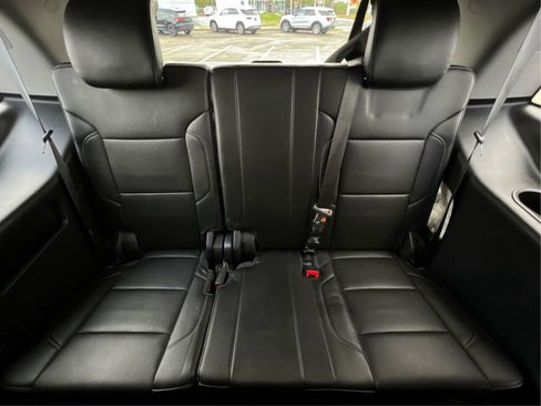 Used 2018 Chevrolet Tahoe LT AWD/4WD image 38