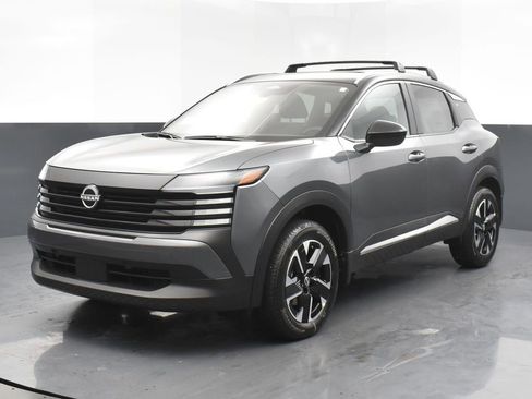 New 2026 Nissan Kicks SV w/ SV Premium Package image 3