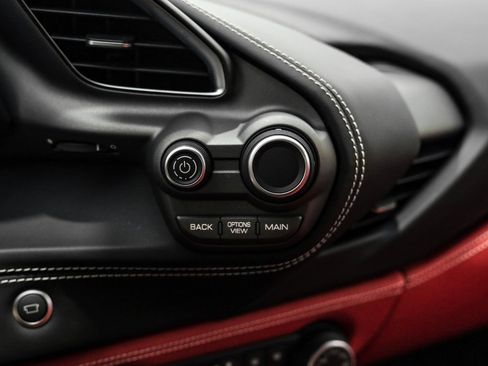 Used 2019 Ferrari 488 GTB Base image 28