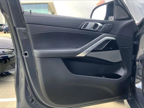 Used 2025 BMW X6 M Competition w/ Executive Package image 25