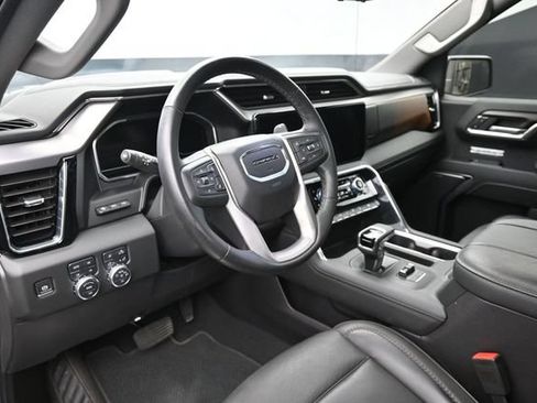 Used 2024 GMC Sierra 1500 Denali w/ Technology Package AWD/4WD image 13