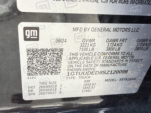 Used 2025 GMC Sierra 1500 SLT AWD/4WD image 34