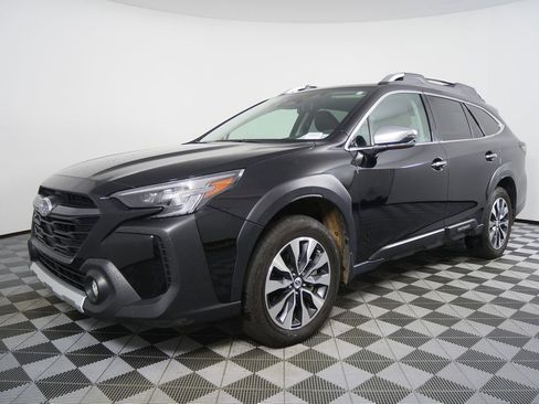 Used 2023 Subaru Outback Touring XT image 8