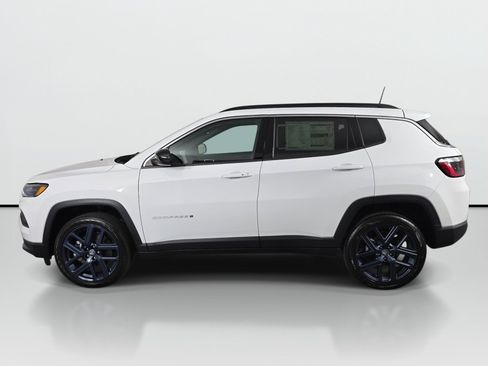 New 2026 Jeep Compass Latitude AWD/4WD image 9