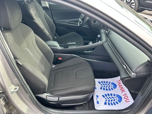 Used 2022 Hyundai Elantra SEL image 38