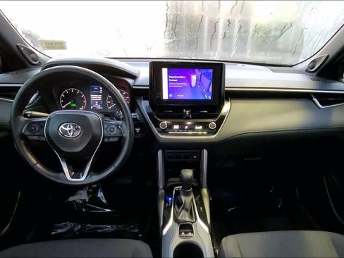Used 2024 Toyota Corolla Cross AWD Hybrid w/ Moonroof Package image 15