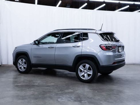 Used 2022 Jeep Compass Latitude AWD/4WD image 4