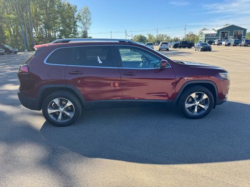 Used 2019 Jeep Cherokee Limited AWD/4WD image 7