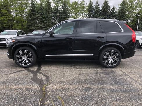 New 2025 Volvo XC90 T8 Plus w/ Protection Package Premier image 7