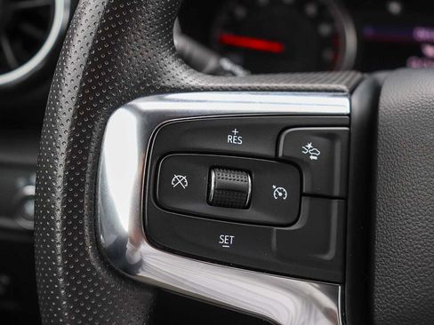 Used 2023 Chevrolet Blazer LT FWD image 24