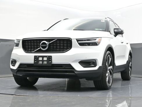 Used 2022 Volvo XC40 T5 R-Design image 47