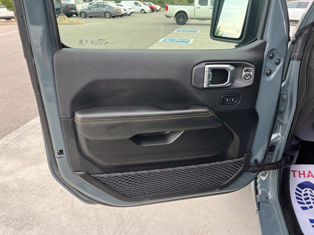 Used 2026 Jeep Wrangler Unlimited Sahara AWD/4WD image 7