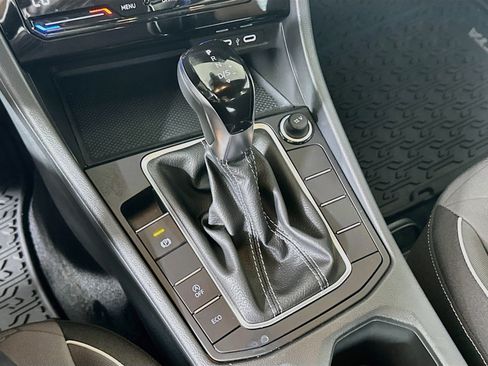 Used 2025 Volkswagen Jetta Sport FWD image 25