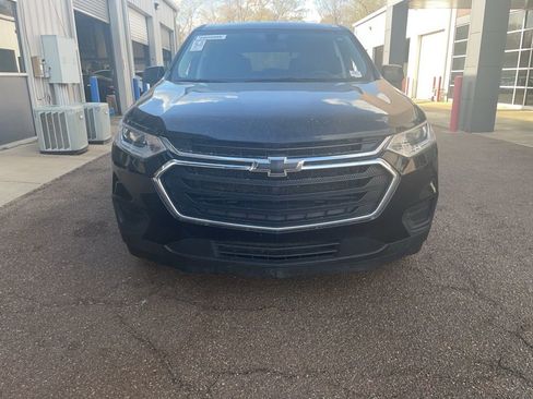 Used 2021 Chevrolet Traverse LS image 1