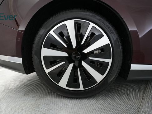 Used 2023 Lucid Air Touring image 18