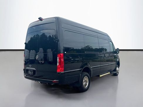 Used 2023 Mercedes-Benz Sprinter 3500 image 4