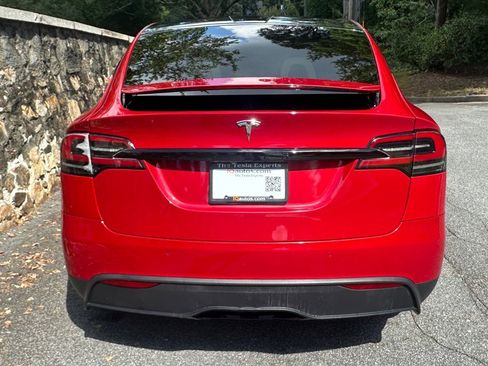 Used 2022 Tesla Model X image 8
