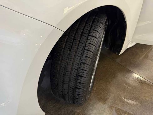 Used 2021 Toyota Corolla LE image 26