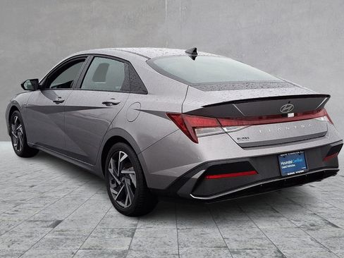 Used 2025 Hyundai Elantra Sport w/ Cargo Package image 7