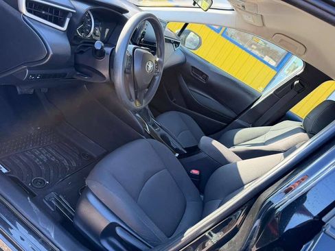 Used 2022 Toyota Corolla LE image 16