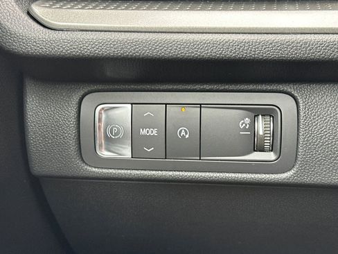 New 2025 Chevrolet Traverse LT w/ Enhanced Driving Package image 30