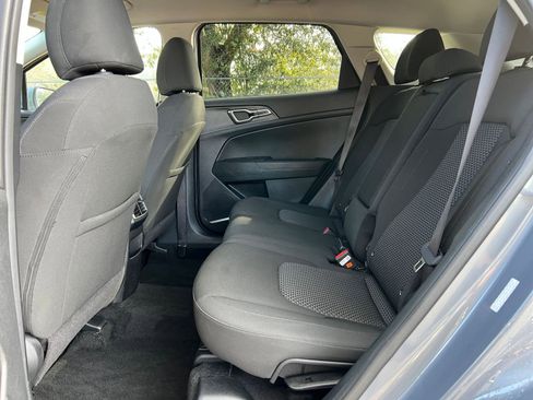 Used 2025 Kia Sportage LX image 20
