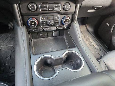 Used 2024 Chevrolet Tahoe Z71 AWD/4WD image 17
