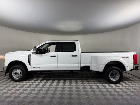 Used 2024 Ford F350 XLT image 8
