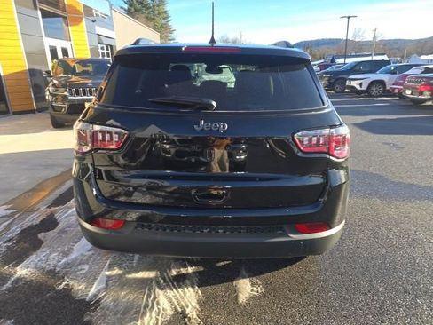 New 2026 Jeep Compass Latitude image 5