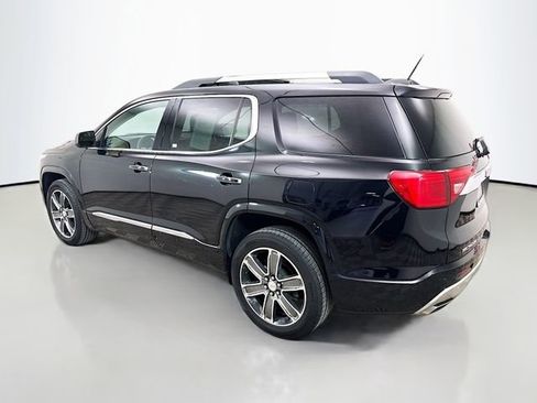 Used 2017 GMC Acadia Denali w/ Technology Package FWD image 6