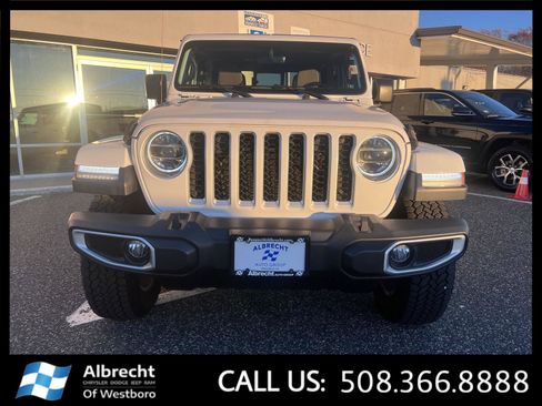 Used 2020 Jeep Gladiator Overland image 8