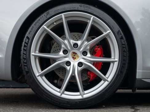 Certified 2019 Porsche 911 Carrera 4S AWD/4WD image 14