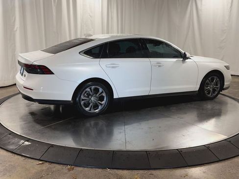 Certified 2023 Honda Accord EX image 10