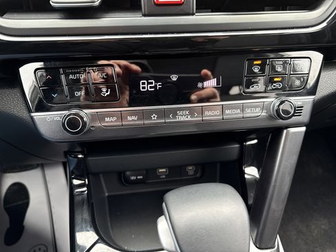 Certified 2024 Kia Seltos S image 25