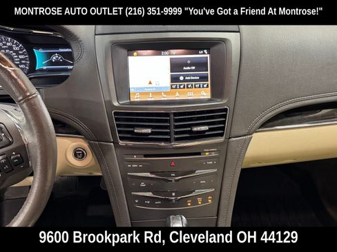 Used 2019 Lincoln MKT AWD image 27