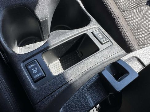 Certified 2022 Nissan Rogue Sport SV AWD/4WD image 19