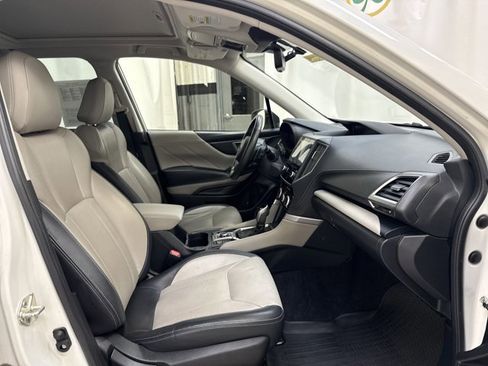 Used 2022 Subaru Forester Limited image 32