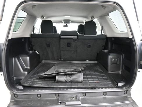 Used 2019 Toyota 4Runner SR5 AWD/4WD image 14