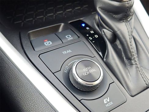 Used 2024 Toyota RAV4 AWD Hybrid w/ Weather Package image 17