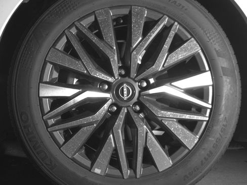 Used 2025 Nissan Altima 2.5 SV image 12