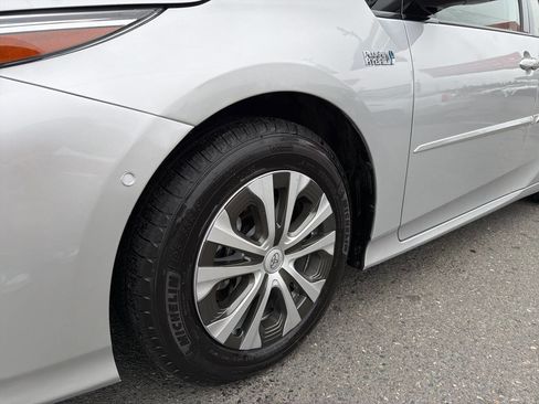 Used 2020 Toyota Prius Prime Limited image 2