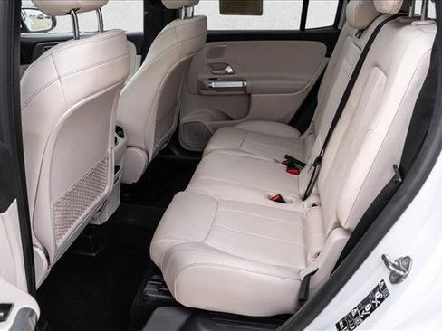 Used 2021 Mercedes-Benz GLB 250 4MATIC image 22
