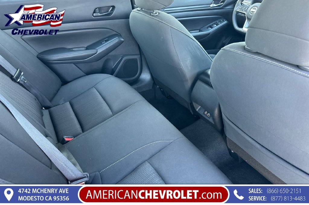 Used 2025 Nissan Altima 2.5 SV FWD image 19