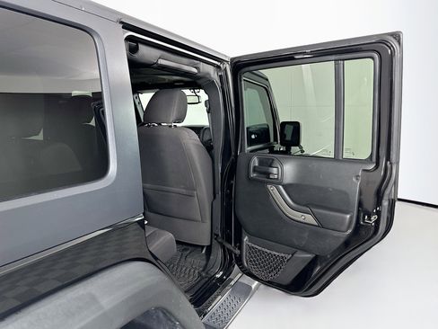 Used 2017 Jeep Wrangler Unlimited Sport w/ Quick Order Package 24S AWD/4WD image 25