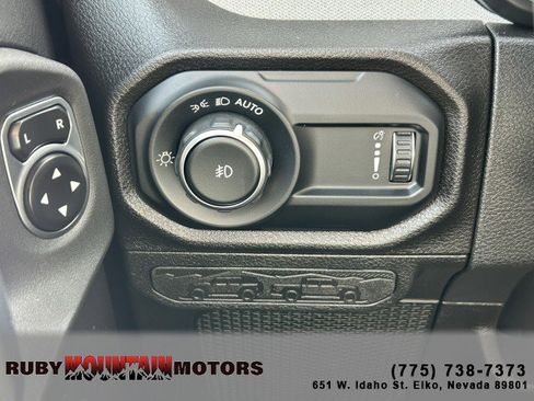 Used 2024 Jeep Wrangler Willys image 15